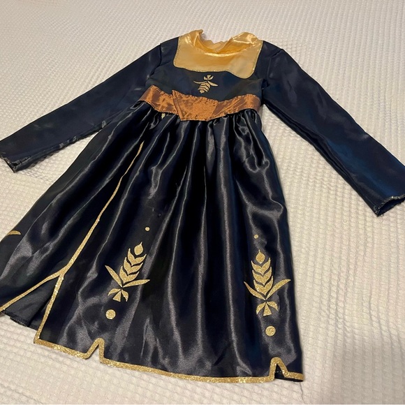 Disney Anna Frozen 2 Purple and Black Kids Costume with Gold Details - Picture 2 of 6